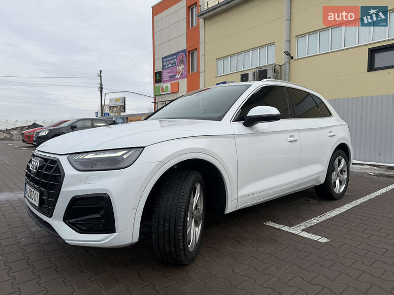Внедорожник / Кроссовер Audi Q5 2021 в Киеве