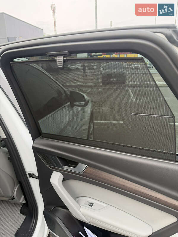 Внедорожник / Кроссовер Audi Q5 2021 в Киеве