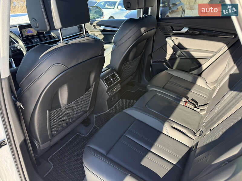 Позашляховик / Кросовер Audi Q5 2018 в Києві фото 26 Позашляховик / Кросовер Audi Q5 2018 в Києві