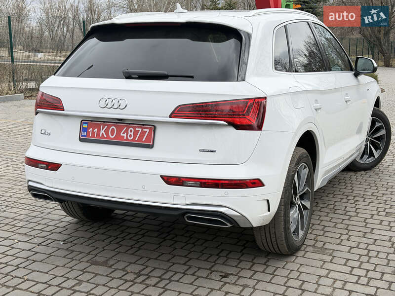 Позашляховик / Кросовер Audi Q5 2023 в Кам'янському