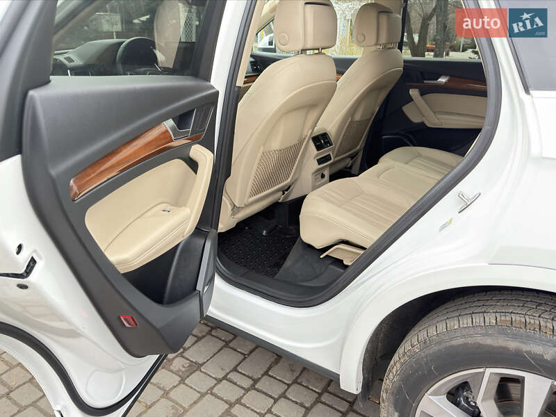 Позашляховик / Кросовер Audi Q5 2023 в Кам'янському