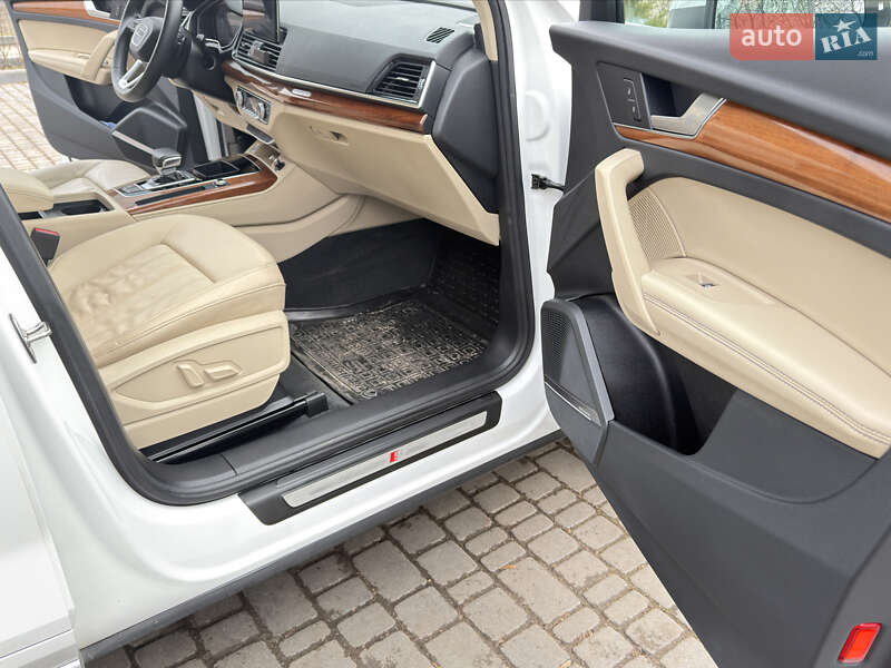 Позашляховик / Кросовер Audi Q5 2023 в Кам'янському