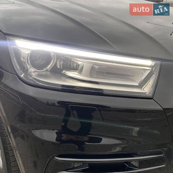 Позашляховик / Кросовер Audi Q5 2017 в Києві