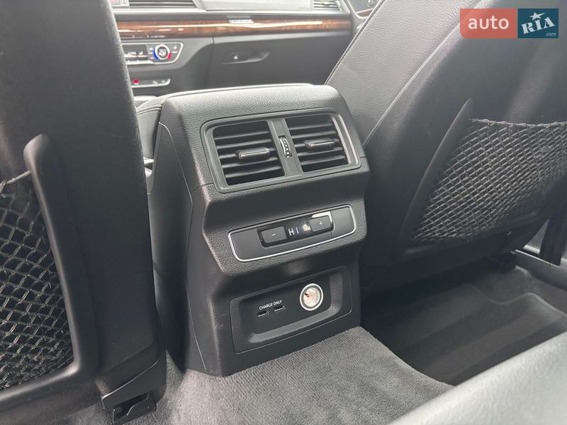 Внедорожник / Кроссовер Audi Q5 2019 в Львове