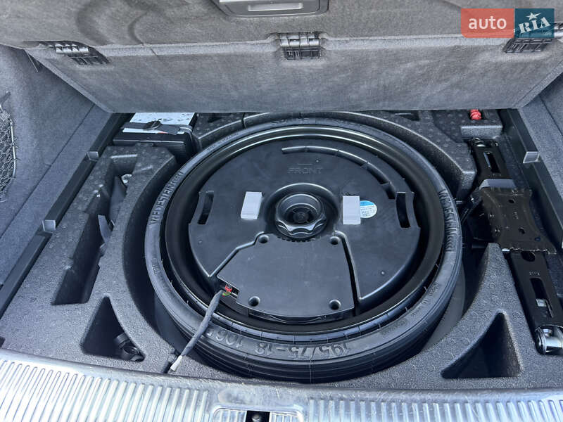 Позашляховик / Кросовер Audi Q5 2018 в Луцьку