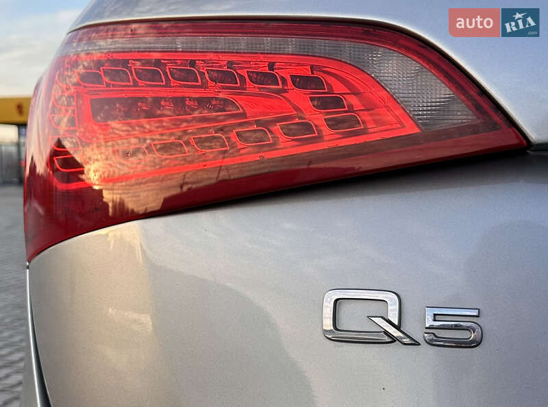 Позашляховик / Кросовер Audi Q5 2011 в Луцьку