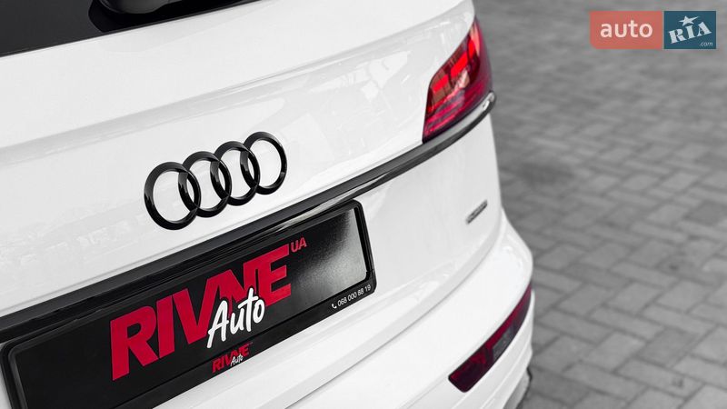 Позашляховик / Кросовер Audi Q5 2022 в Рівному