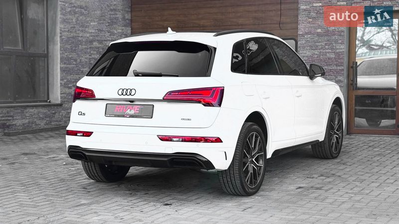Позашляховик / Кросовер Audi Q5 2022 в Рівному