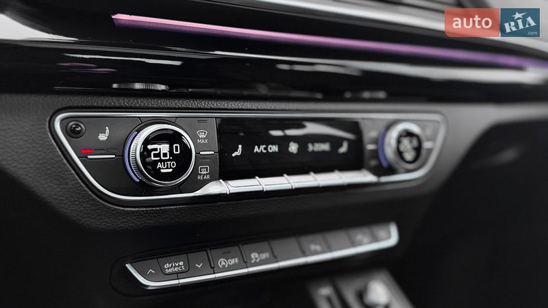 Позашляховик / Кросовер Audi Q5 2022 в Рівному