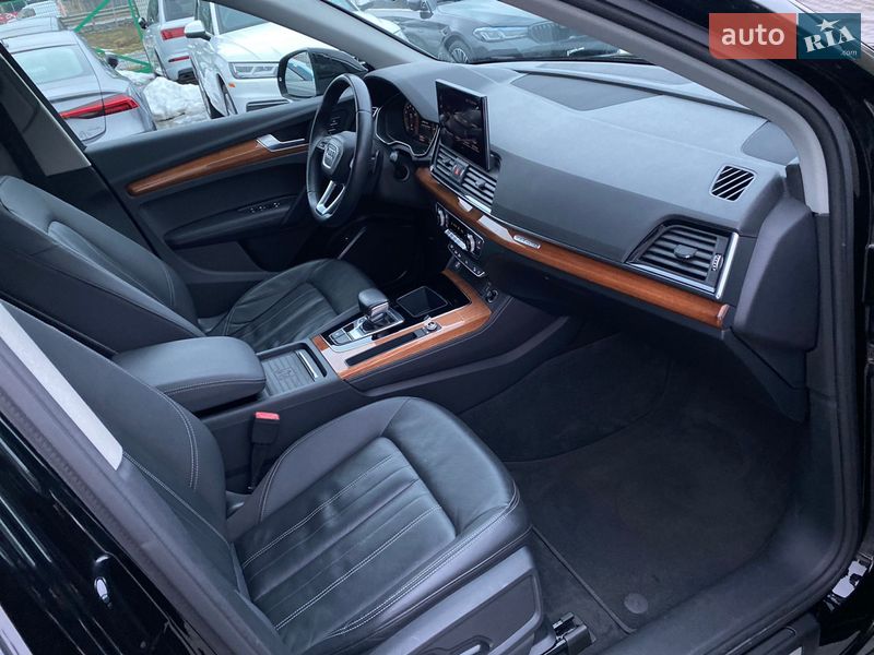 Позашляховик / Кросовер Audi Q5 2020 в Луцьку