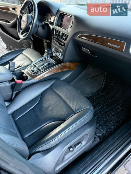 Позашляховик / Кросовер Audi Q5 2015 в Києві