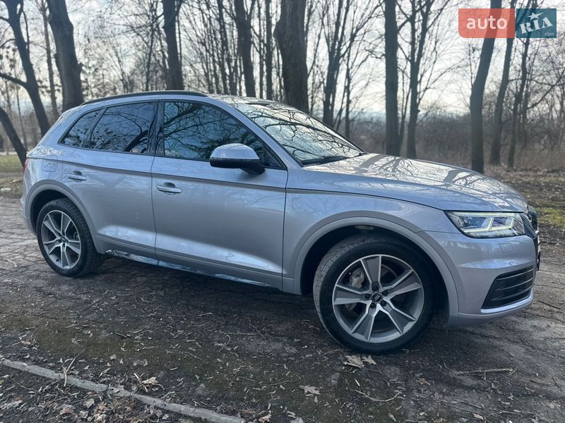 Внедорожник / Кроссовер Audi Q5 2019 в Калуше