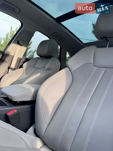 Позашляховик / Кросовер Audi Q5 2018 в Львові