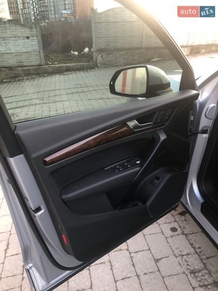 Внедорожник / Кроссовер Audi Q5 2017 в Ивано-Франковске