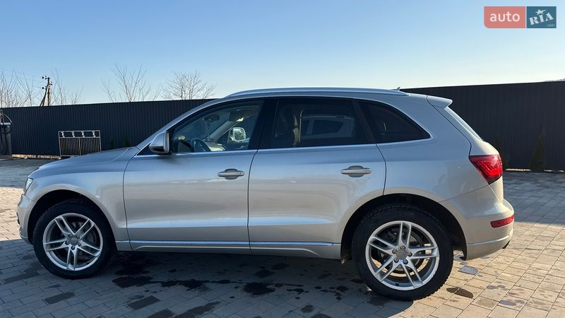 Позашляховик / Кросовер Audi Q5 2015 в Івано-Франківську