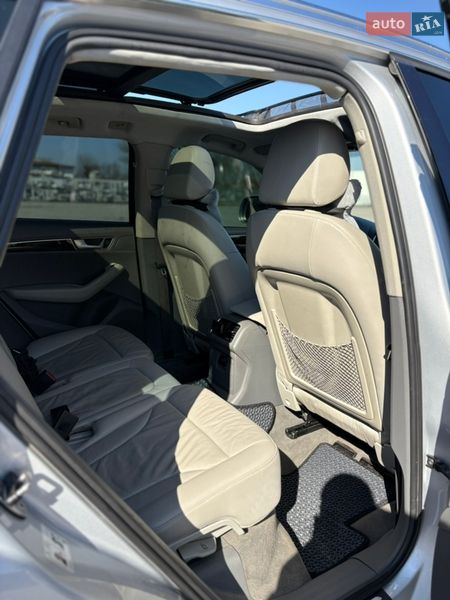 Позашляховик / Кросовер Audi Q5 2011 в Чернівцях