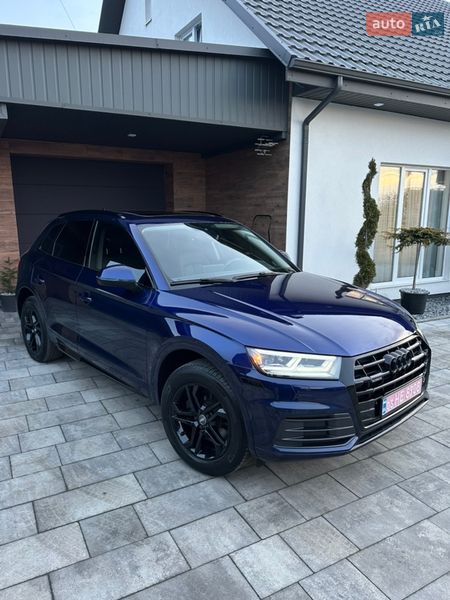 Внедорожник / Кроссовер Audi Q5 2017 в Нововолынске