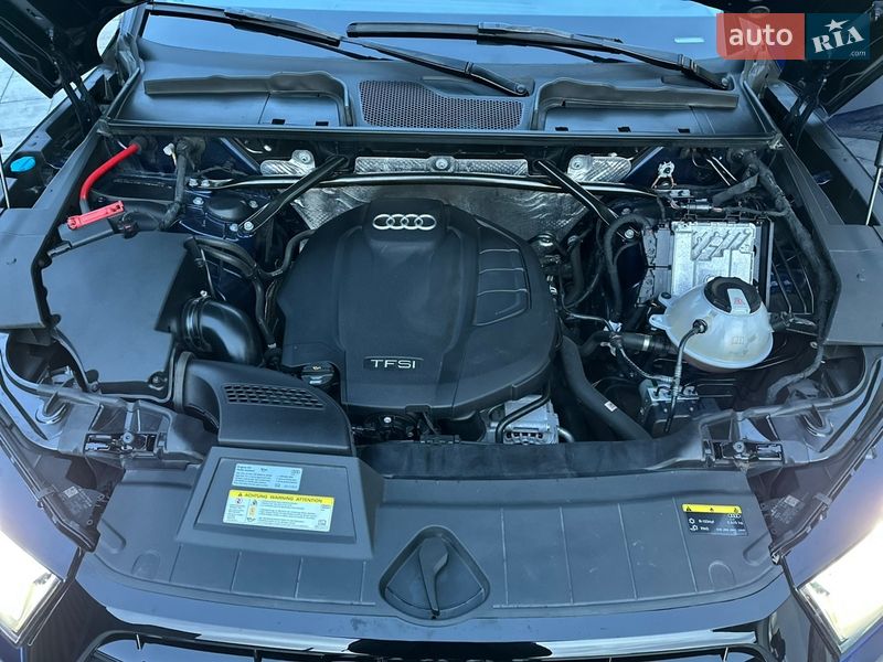 Внедорожник / Кроссовер Audi Q5 2017 в Нововолынске