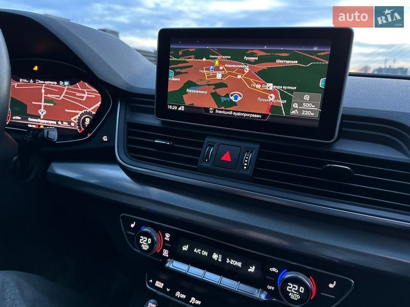 Внедорожник / Кроссовер Audi Q5 2017 в Нововолынске