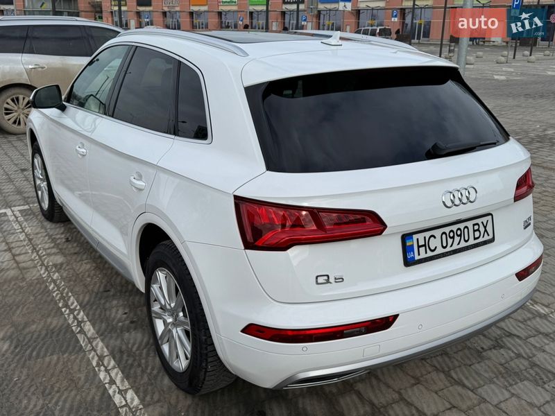 Внедорожник / Кроссовер Audi Q5 2017 в Львове