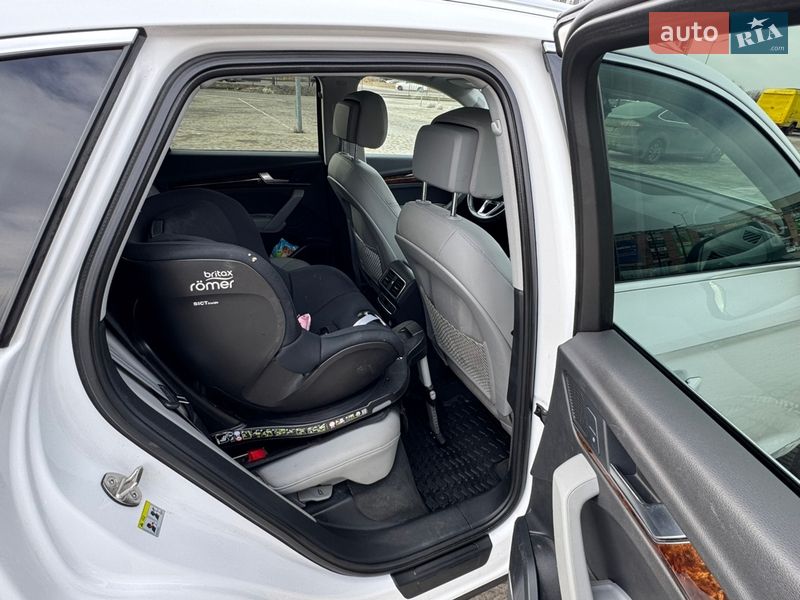 Внедорожник / Кроссовер Audi Q5 2017 в Львове