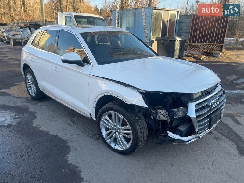 Позашляховик / Кросовер Audi Q5 2018 в Рівному