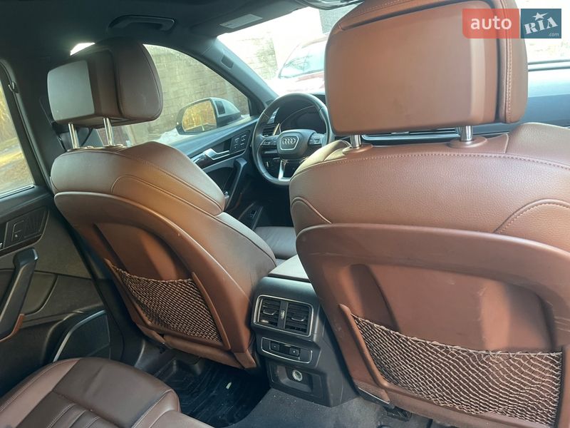 Позашляховик / Кросовер Audi Q5 2018 в Рівному