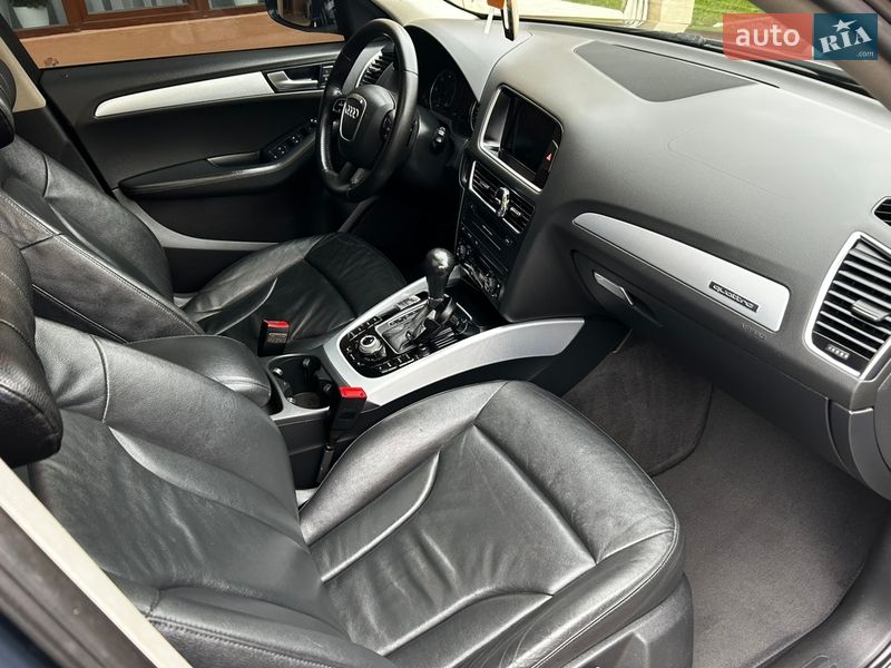 Внедорожник / Кроссовер Audi Q5 2009 в Мукачево