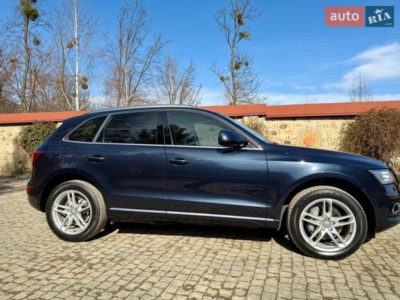 Внедорожник / Кроссовер Audi Q5 2016 в Черновцах