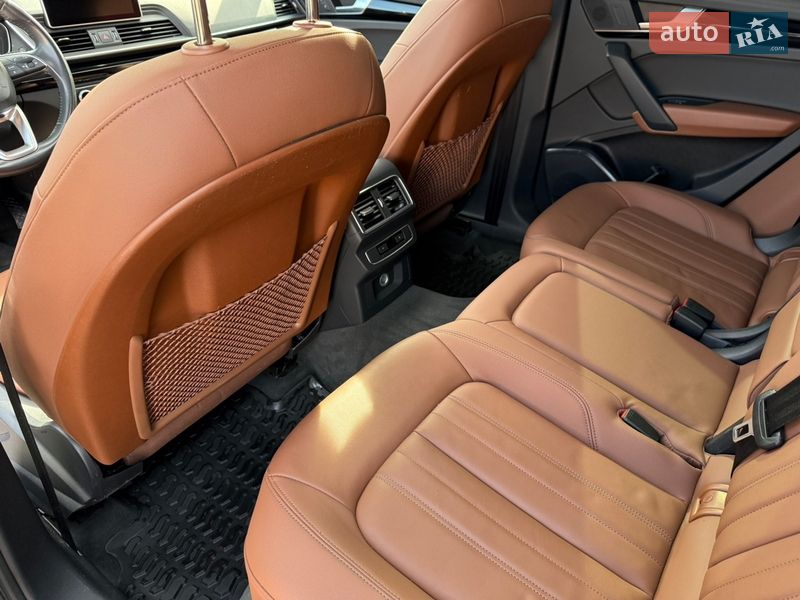 Позашляховик / Кросовер Audi Q5 2017 в Стрию