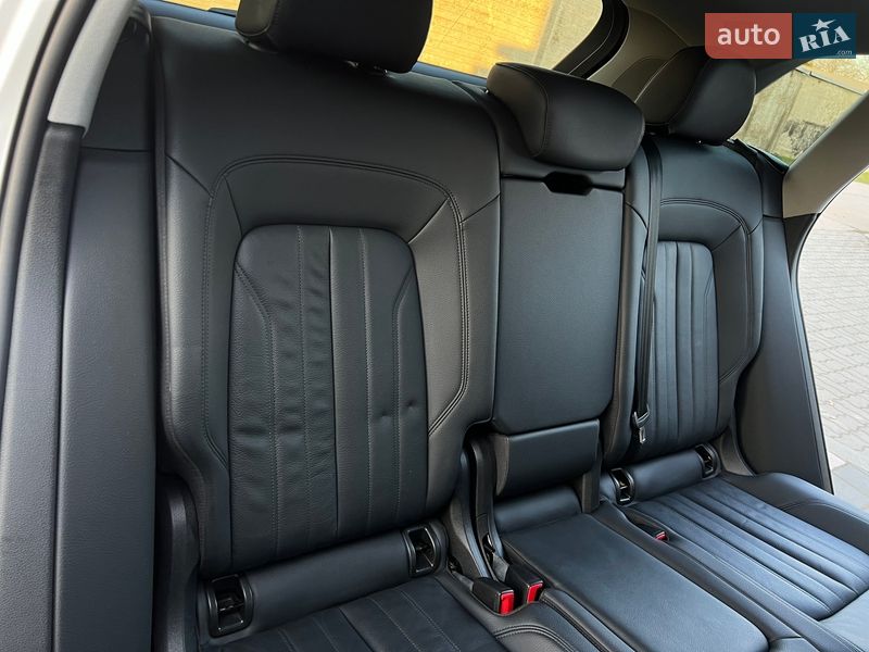 Позашляховик / Кросовер Audi Q5 2018 в Стрию