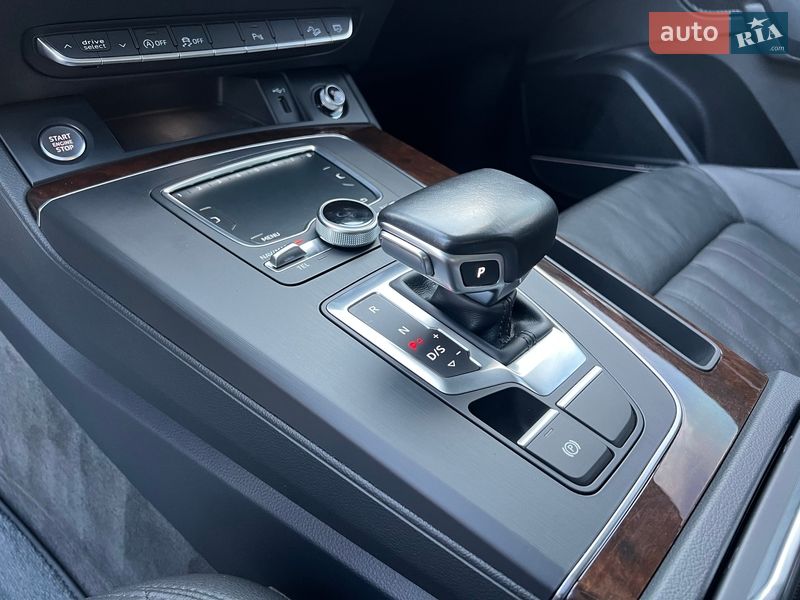 Позашляховик / Кросовер Audi Q5 2018 в Стрию