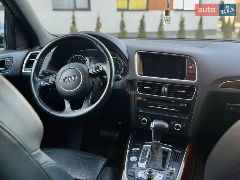 Внедорожник / Кроссовер Audi Q5 2015 в Ровно
