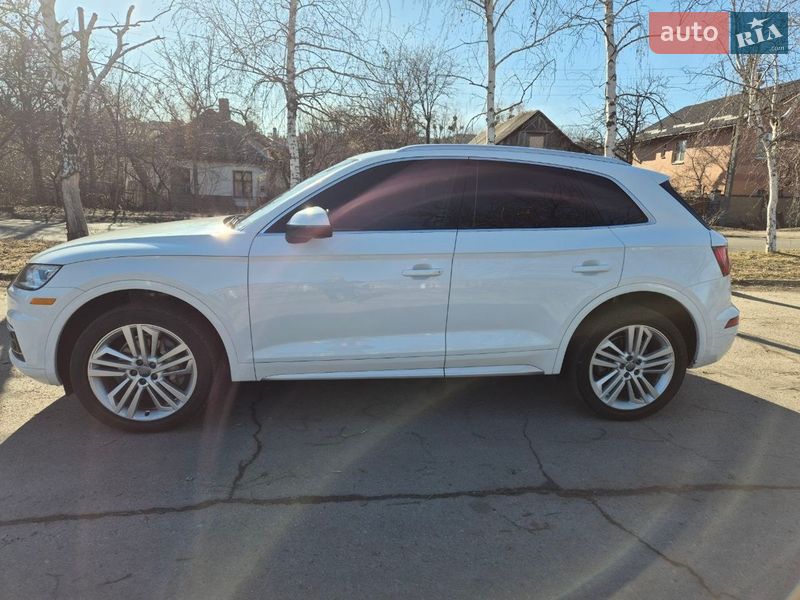 Позашляховик / Кросовер Audi Q5 2018 в Полтаві