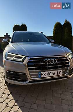 Внедорожник / Кроссовер Audi Q5 2017 в Ровно фото 5 Внедорожник / Кроссовер Audi Q5 2017 в Ровно