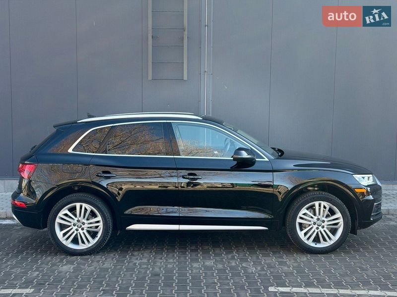 Позашляховик / Кросовер Audi Q5 2019 в Києві