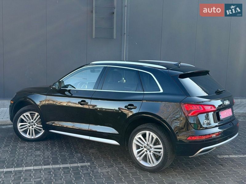 Позашляховик / Кросовер Audi Q5 2019 в Києві