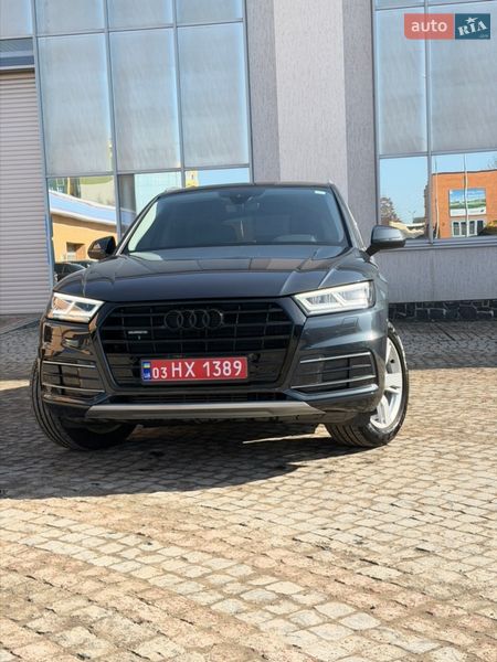 Внедорожник / Кроссовер Audi Q5 2018 в Луцке
