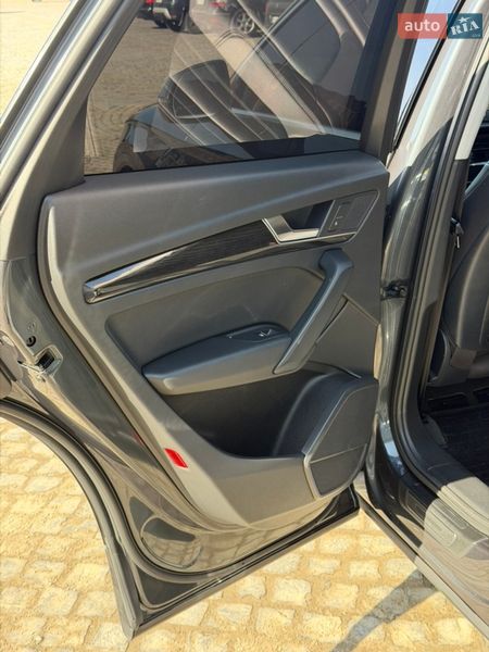 Внедорожник / Кроссовер Audi Q5 2018 в Луцке