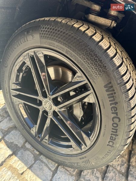 Внедорожник / Кроссовер Audi Q5 2023 в Киеве