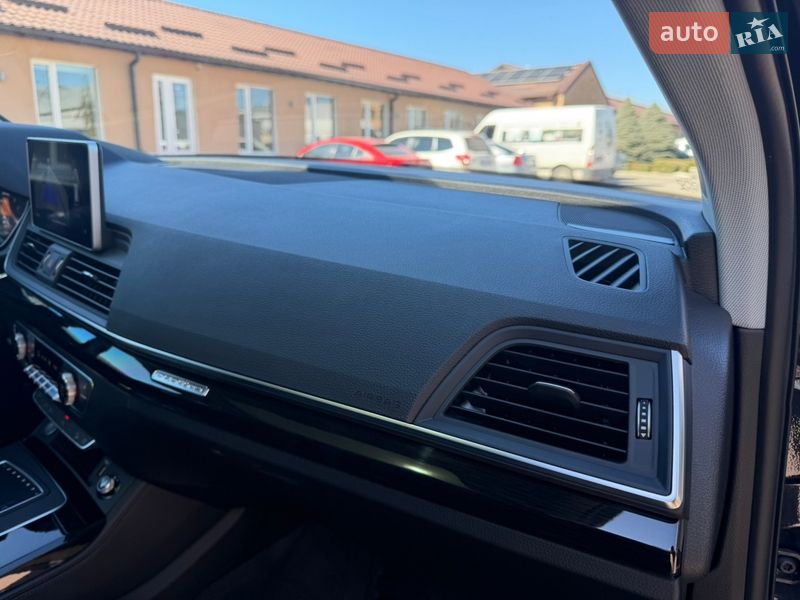 Внедорожник / Кроссовер Audi Q5 2020 в Днепре