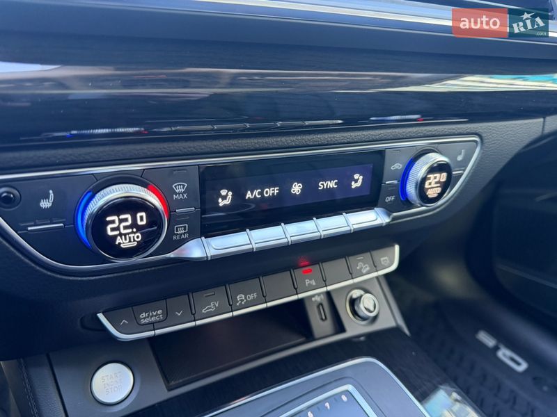 Внедорожник / Кроссовер Audi Q5 2020 в Днепре