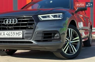 Внедорожник / Кроссовер Audi Q5 2019 в Киеве