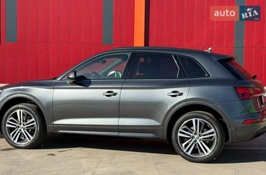 Внедорожник / Кроссовер Audi Q5 2019 в Киеве