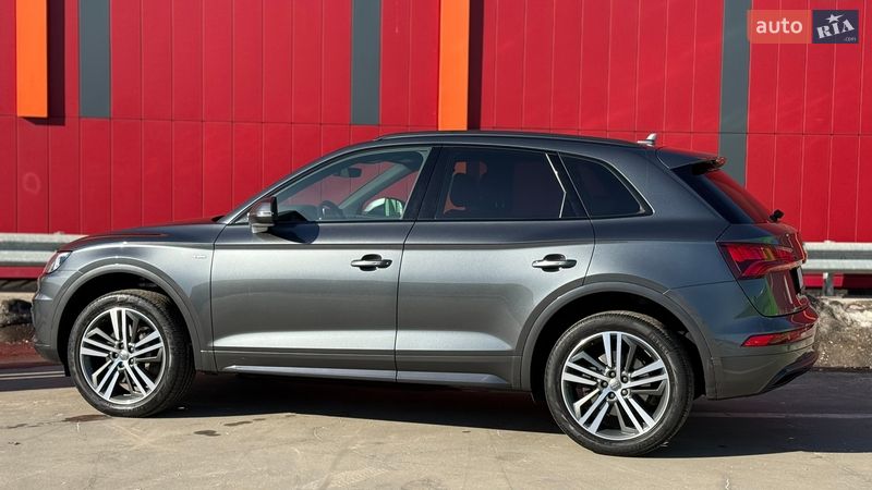 Внедорожник / Кроссовер Audi Q5 2019 в Киеве
