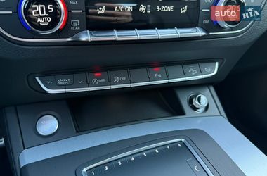 Внедорожник / Кроссовер Audi Q5 2019 в Киеве