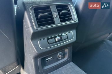 Внедорожник / Кроссовер Audi Q5 2019 в Киеве