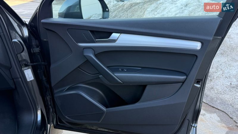 Внедорожник / Кроссовер Audi Q5 2019 в Киеве