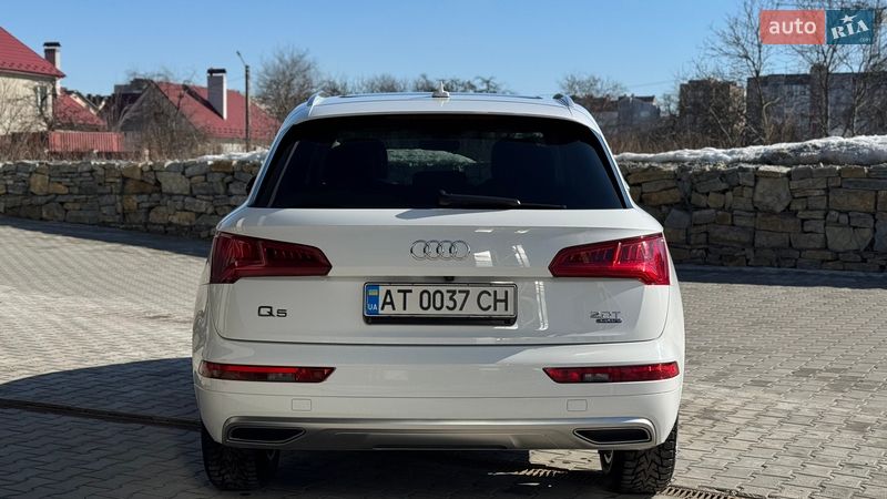 Позашляховик / Кросовер Audi Q5 2017 в Івано-Франківську