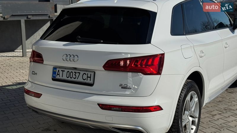 Позашляховик / Кросовер Audi Q5 2017 в Івано-Франківську